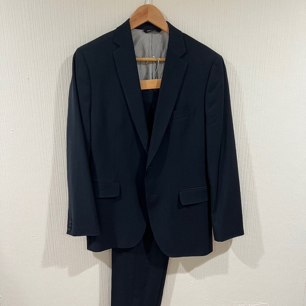 BANANA REPUBLIC NAVY SLIM FIT STRETCH SUIT 38S